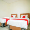 Отель RedDoorz @ Bukit Palma Surabaya, фото 16