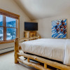 Отель Newly Renovated, 4br Red Hawk Townhome 2338- Kids Ski Free 4 Bedroom Townhouse, фото 6
