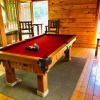 Отель Creekside Dreams - One Bedroom Cabin, фото 10