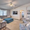 Отель Central Lake Havasu City House: Grill & EV Charger, фото 14
