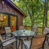 Отель Dancing Bears Cabin With hot tub Fireplace Creek, фото 5