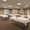 Отель Country Inn & Suites by Radisson, Indianapolis Airport South, IN, фото 16