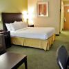 Отель Holiday Inn Express & Suites Center Township, an IHG Hotel, фото 3