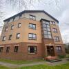 Отель Beautiful 3 Bedroom Apt, mins from Glasgow Airport, M8 & SEC, фото 1