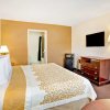 Отель Quality Inn & Suites Orlando East - UCF Area, фото 5