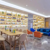 Отель Kyriad Hotel Heyuan Taoyuan International Store, фото 1