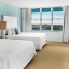 Отель Oceanfront Contemporary Suites, фото 1