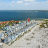 Отель Daydream Beach 4 Bedroom Home by RedAwning, фото 16