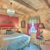 Отель Resort Cabin w/ Fire Pit: Golf, Hike and Play!, фото 3