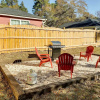 Отель Step-free Home w/ Fire Pit - 3 Miles to Usc!, фото 15