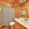 Отель Peaceful Serenity W Private Hot Tub And Game Room 4 Bedroom Cabin, фото 10