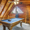 Отель Pigeon Forge Cabin: Premier Location & Hot Tub, фото 12
