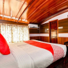 Отель OYO 24920 Indraprastha Royal Castle Sharing Houseboat, фото 14