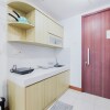 Отель Modern Look 1Br Apartment At Scientia Residence, фото 2