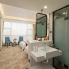 Отель Xinyuan Hot Spring Hotel, фото 14