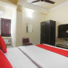 Отель OYO 48884 Hotel Trishakti, фото 15