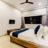 Отель SilverKey Executive Stays 30731 Sector 29 Vashi Rd, фото 3
