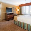 Отель Holiday Inn Express & Suites Logan, фото 6
