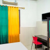 Отель OYO 91936 Hotel Lima Dara, фото 7