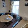 Отель 341 Family Caravan at Marine Holiday Park, sleeps 6, фото 3