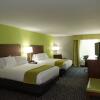 Отель Holiday Inn Express Hickory-Hickory Mart, an IHG Hotel, фото 20