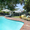 Отель Beautiful 2 bed cottage along Constantia Wine route with pool, фото 16