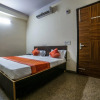 Отель UK Residency By OYO Rooms, фото 13