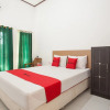 Отель RedDoorz near Stadion Diponegoro Banyuwangi, фото 12