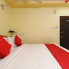 Отель B Square Inn By OYO Rooms, фото 10