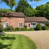 Отель Spacious 5-bed Stable Conversion in Wiltshire, фото 17