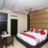 Отель Samrat BY OYO Rooms, фото 3