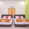 Отель ZEN Rooms B Walk Batu, фото 6