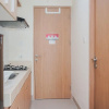 Отель Studio Apartment With Cozy Design At B Residence, фото 2