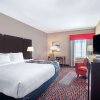 Отель La Quinta Inn & Suites by Wyndham Conway, фото 35