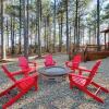 Отель Sleek Cabin w/ Hot Tub: 11 Mi to Broken Bow Lake!, фото 11