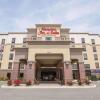 Отель Hampton Inn & Suites Pittsburgh/Harmarville, фото 1