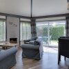 Отель Comfortable Bungalow in the Middle of Nature Near Harderwijk, фото 4