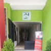 Отель RedDoorz Syariah near Stasiun Madiun, фото 25