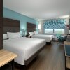 Отель TRU by Hilton Miami Airport South Blue Lagoon, FL, фото 1