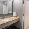 Отель Courtyard by Marriott West Orange, фото 25