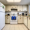 Отель Lovely 1 Bedroom 1 Bath Condo Located Within Walking Distance to car Free Beach Sc158, фото 2