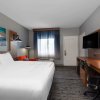 Отель La Quinta Inn & Suites by Wyndham Ft. Myers-Sanibel Gateway, фото 34