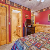 Отель Gatlinburg Getaway, 5 Bedrooms, Sleeps 22, Views, Hot Tub, Game Room,, фото 16