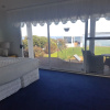 Отель Spectacular Lakefront Home, фото 5