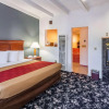 Отель Econo Lodge Inn & Suites Heavenly Village Area, фото 3
