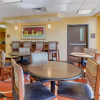 Отель Econo Lodge Inn & Suites Fairgrounds, фото 21