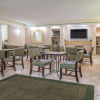 Отель La Quinta Inn by Wyndham Colorado Springs Garden of the Gods, фото 16