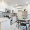 Отель Bright and Lovely 4-bedr in the of Mile-end, фото 3
