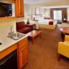 Отель Holiday Inn Express & Suites Sheldon, an IHG Hotel, фото 6