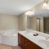 Отель Emerald Beach Resort 2 Bedroom Apartment, фото 9